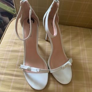 Call It Spring open toe ankle mint size10 3inches